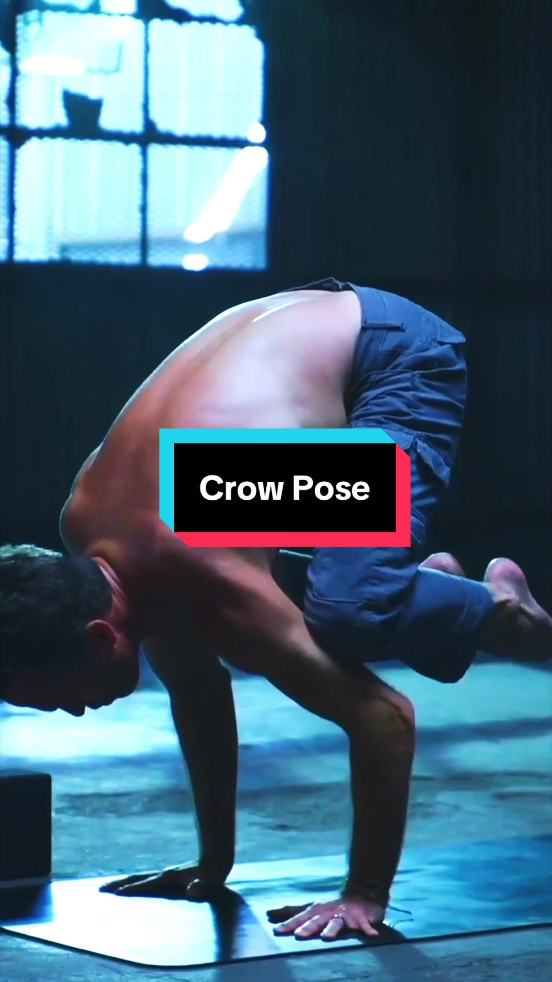 🐦‍⬛ Crow pose is a combination of balance, coordination, core engagement, and learning how to distribute your weight with control and awareness. One of the most common mistakes in